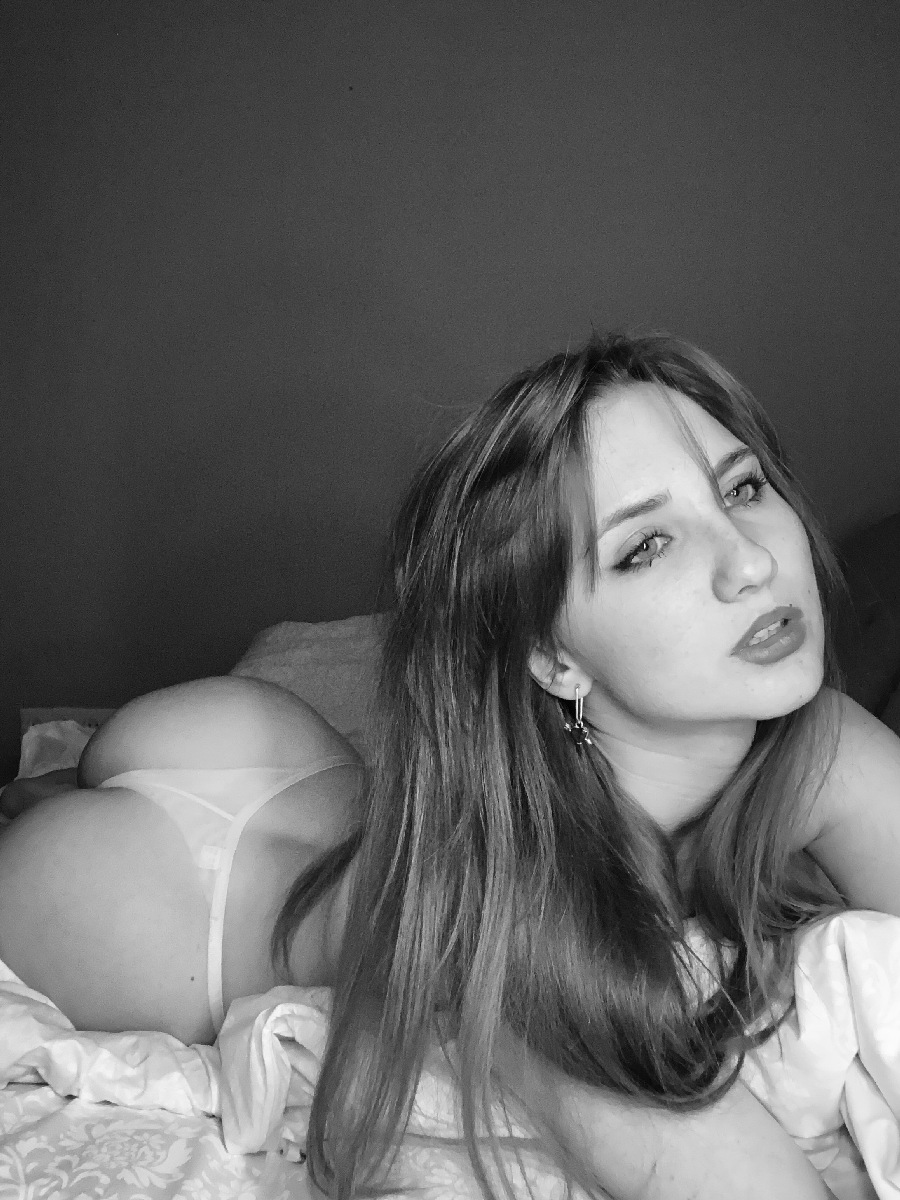 Take a pause and enjoy Nata nude — streaming from Lanus