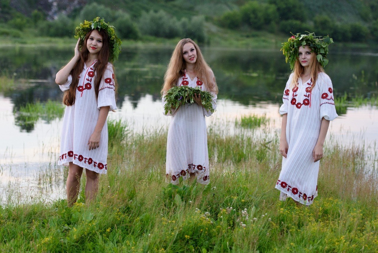 Slavic women in Lanus
