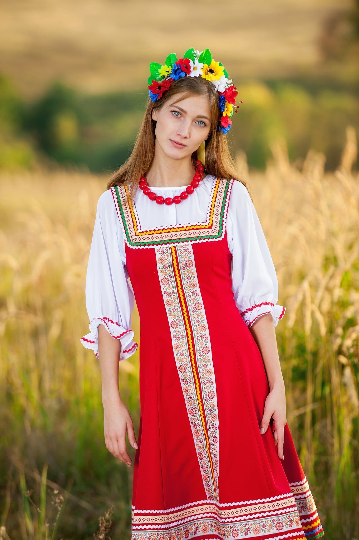 Women in Slavic costumes in Lanus