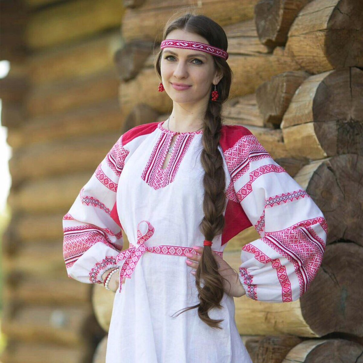 Girls in Slavic costumes in Lanus
